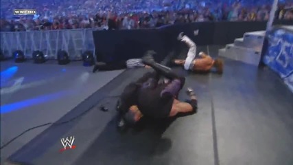 Undertaker Lands On His Head At Wrestlemania 25