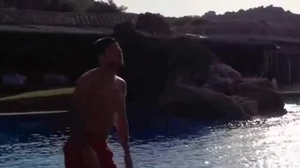 Какво прави Фабрегас, когато е на почивка!