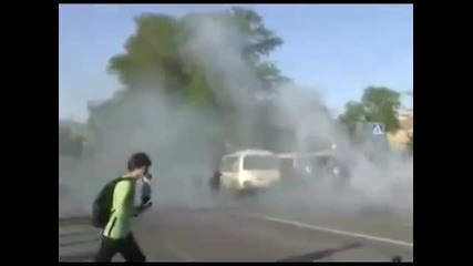 Руски младежи против шествие на содомисти