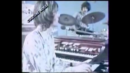 Pink Floyd - Astronomy Domine/Set The Control For The Heart