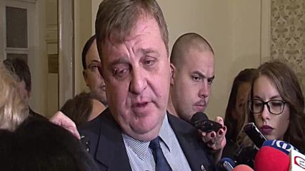 Каракачанов: Във Войводиново е спокойно, 2/3 от гетото е премахнато