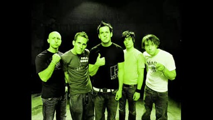 Simple Plan - No Love *lyrics* 