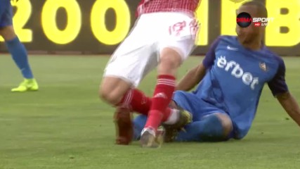Коляното на Турицов пострада след фаул от Паулиньо