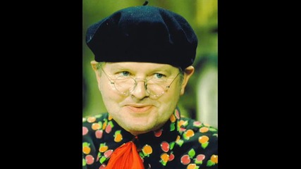 Benny Hill Theme - Boots Randolph - Yakety Sax 