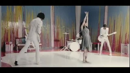 Flyleaf - All Around Me