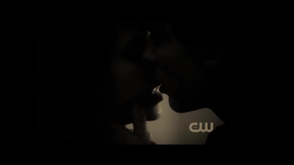 Не мога да стоя настрана..обичам те прекалено много..за да го преживея.. • Damon & Elena •