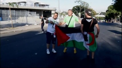 Феновете на Алжир и Белгия се забавляват преди мача