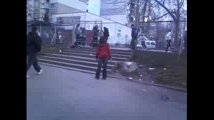 Голям Скок Над Стълби С Блейдове