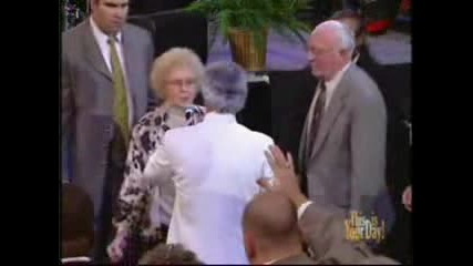 Benny Hinn Goes Down Off The Platform And Anoints Crowd.flv
