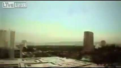 Оттърва се за малко тоя ! :)