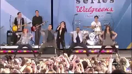 Demi Lovato & Jonas Brothers - Cant Back Down Live Good Morning America (05 - 21 - 10) 