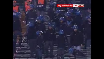 Football Hooligans - Roma v Man Utd - News Report 
