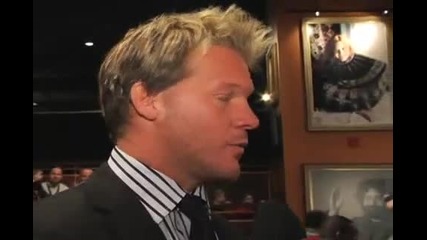 Chris Jericho дава интервю. 