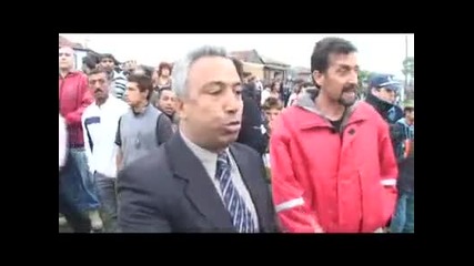 Цигани се бият с багер