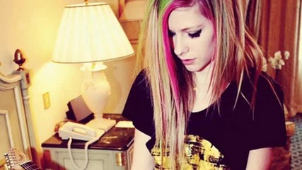 Avril Lavigne - Smile Vbox7