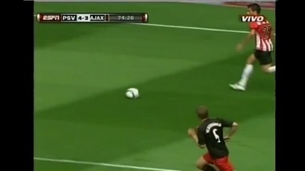 Станислав Манолев с асистенция за четвъртият гол на Псв при победата им с 4:3 срещу Аякс