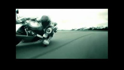 Страхотна реклама на Valentino Rossi i Yamaha R1 в Moto Gp ( High Quality )