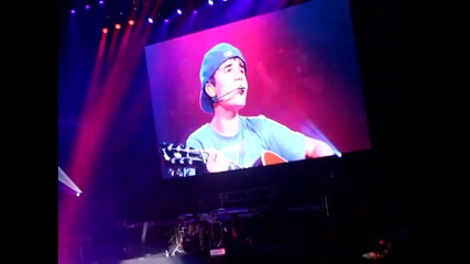 justin bieber looking hot at Singapore Concert ( 19th April 2011 )