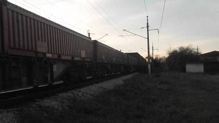Товарен влак излиза от София.