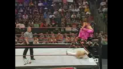 Wwe.raw.08.06.07. Jillian Hall vs Mickie James