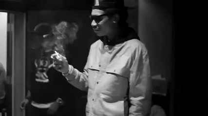 *размазване* Young Jeezy & Wiz Khalifa се разбиват в студиото им!