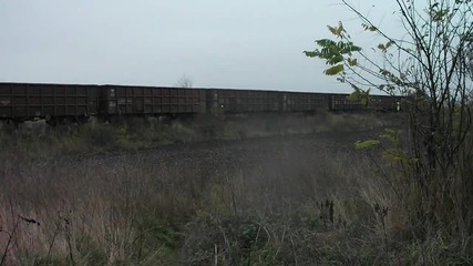 Товарен влак за гипс минава покрай село Покрайна (видинско)