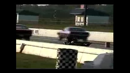 1970 Cuda Vs. 1971 Demon Drag Race