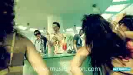 Mario Bischin Feat. Revolt Klan - I.d. Lover (musicplayon.com)