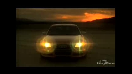 Audi Rs4 вдига 310 км/ч в пустинята