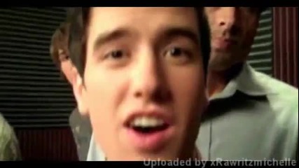 Logan and James - Kendall in the Bathroom