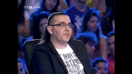 Първия участник на X - Factor България разби журито с песента и танца си! 11.09.2011