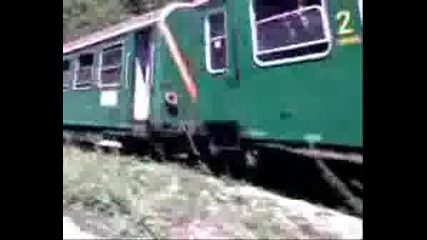 Теснолинейката В Дефилето