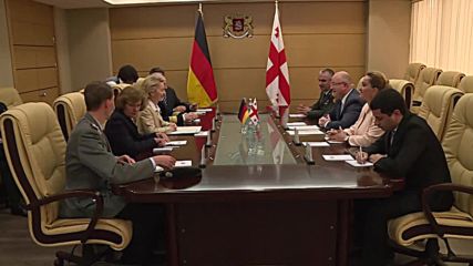 Georgia: German DefMin visits her counterpart in Georgia
