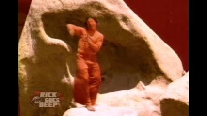 Red Hot Chili Peppers - Breaking The Girl