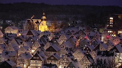 Снегът превърна германски град в магично място (ВИДЕО)