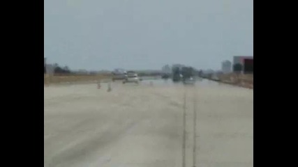 Nissan Skyline Hks Gt - R32 Vs. Honda Civic 1.5 Drag Race 