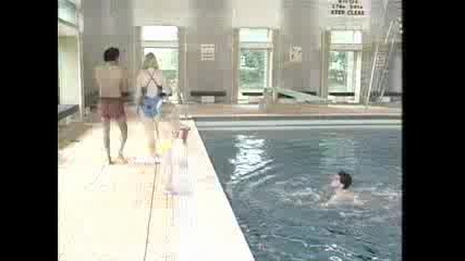 Mr Bean - In The Swimmingpool