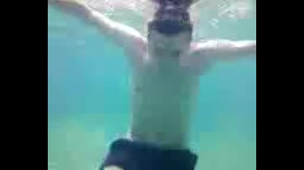 Клипче под водата :) ! 