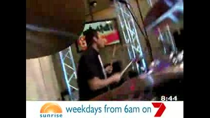 Good Charlotte - Dance Floor Anthem (live On Sunrise)