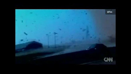 Торнадо заснето от вътре ... 