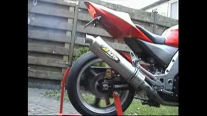 Kawasaki Z1000 - Arata Exhaust