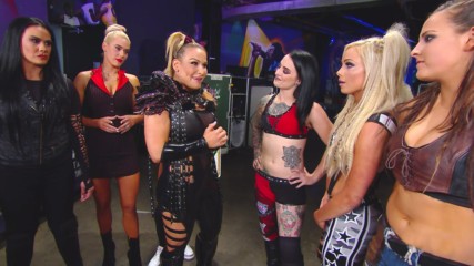 The Riott Squad meet the "Welcoming Committee": SmackDown LIVE, Dec. 5, 2017