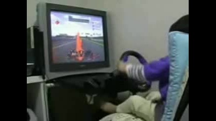 A Very Little Kid Shows Some Gran Turismo