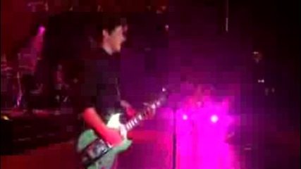 The Jonas Brothers Perform Paranoid From London