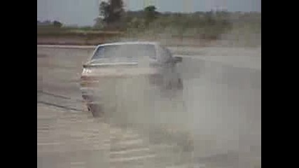 Alfa romeo 75 drift