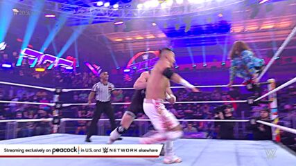 Jacket Time vs. The Creed Brothers: WWE 205 Live, Dec. 3, 2021