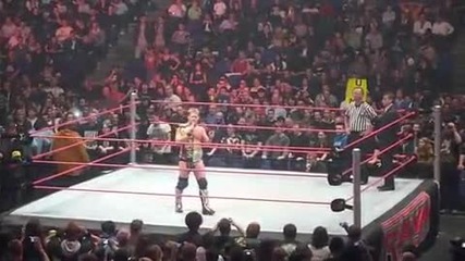 Wwe Raw Хаус Шоу Публиката показва неуважението си към Крис Джерико 