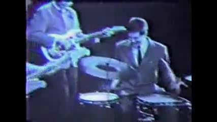 Shadoogie by the Shadows covered by The Silver Bracelets - Sreburnite Grivni - 1965