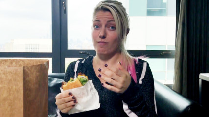 Alexa Bliss tastes Shake Shack for the very first time: SummerSlam Diary