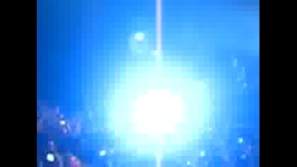 30 Seconds To Mars - the Kill - Джаред сърфира в тълпата - [07.май.2010, - Denver]